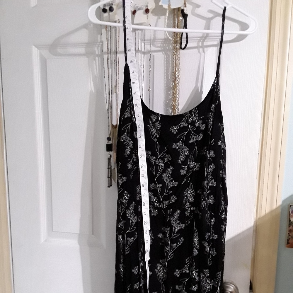 Old navy black and white floral dress